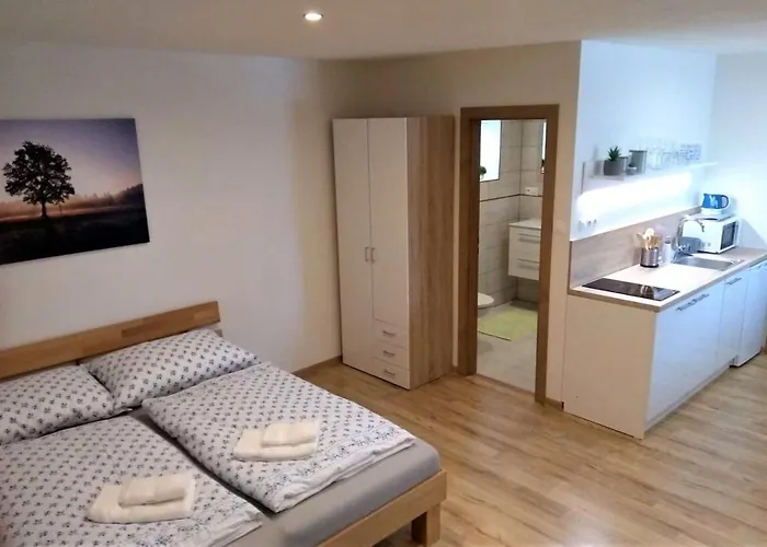 Apartman Ademi *