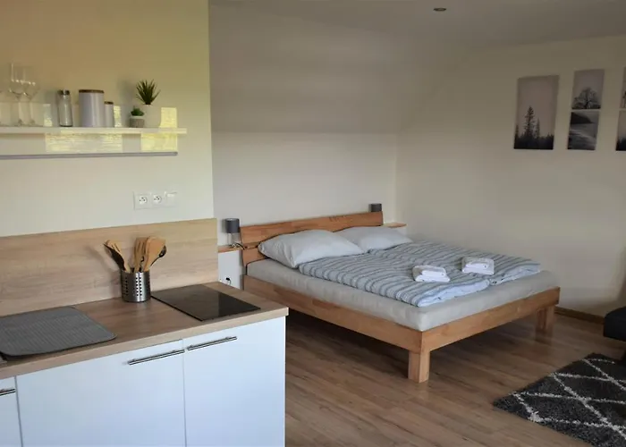Apartman Ademi *